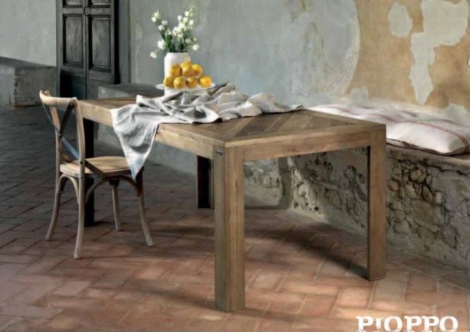 OLD WOOD TABLE PIOPPO