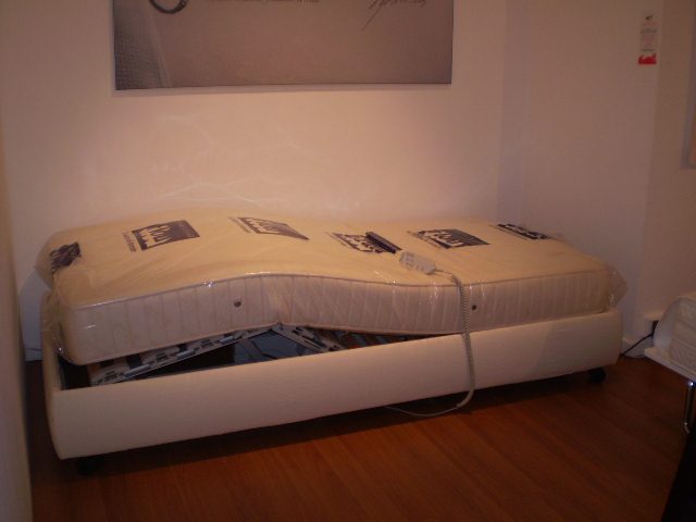 FLOU LETTO CON RETE CON MOVIMENTO